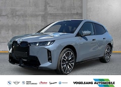 Bild des Angebotes BMW iX 60 M Sport Park-Assistent Sportpaket HUD Luftfeder