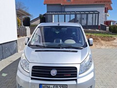 Bild des Angebotes Fiat Scudo L2 (5-Si.) Panorama Family