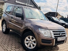 Bild des Angebotes Mitsubishi Pajero 3.2 DI-D *ALLRAD*AHK*1.HAND*AUTOMATIK*