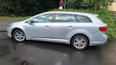 Bild des Angebotes Toyota Avensis Avensis Combi 2.0 D-4D Life