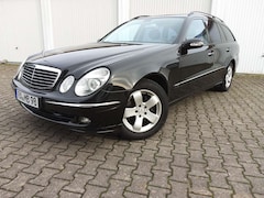 Bild des Angebotes Mercedes-Benz E 320 E 320 T 4Matic Avantgarde Scheckheft 2. Hand