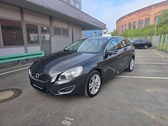 Bild des Angebotes Volvo V60 Summum AWD 2.4 D-5 Zylinder