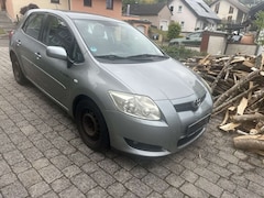 Bild des Angebotes Toyota Auris 1.4 VVT-i Team