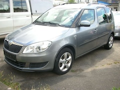 Bild des Angebotes Skoda Roomster 1.6 TDI Klimatronic *1.Halter *SHZ *Alu *4x M+S