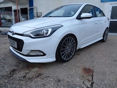 Bild des Angebotes Hyundai i20 Sport/OZ-Felgen/Navi/Kamera/SitzH/