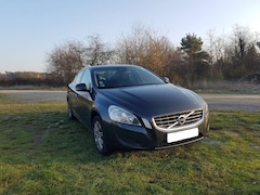 Bild des Angebotes Volvo S60 Momentum D3