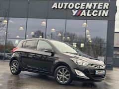 Bild des Angebotes Hyundai i20 1.2 FIFA World Cup EDITION 2.HA/SHZ/KLIMA