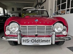 Triumph TR4 Cabriolet / Roadster aufwendig restauriert.