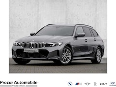 Bild des Angebotes BMW 330 i xDrive M SPORT + HuD + Pano + AHK + Abstand + SH