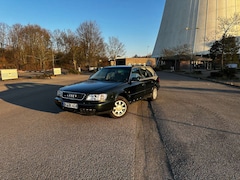 Audi A6 A6 Avant 2.8 quattro LPG