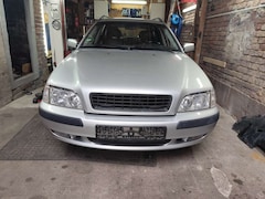 Bild des Angebotes Volvo V40 2.0T Comfort