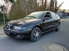 Bild des Angebotes SEAT Leon Leon 1.6 16V. Klimaautomatik, Sitzheizung, TÜV 01/2027, usw..