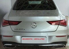 Bild des Angebotes Mercedes-Benz CLA 250 CLA250e+8G-AMG-Panod-Multib.-Distr-Headup-Garantie