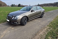 Bild des Angebotes Mercedes-Benz E 350 E 350 4Matic 7G-TRONICAvantgarde