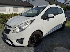 Bild des Angebotes Chevrolet Spark LT *TÜV NEU* KLIMAA EURO5 USB AUX ALLWETTER PDC