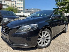 Bild des Angebotes Volvo V40 Momentum/AUT/NAVI/SHZ/KEY-GO/LED/ASSIST/STHZ