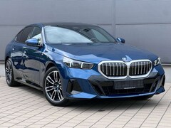 Bild des Angebotes BMW 520 i Lim. M Sport*AHK*Pano*H/K*