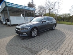 Bild des Angebotes BMW 318 d Luxury Line 2.0TDI Aut. LED Navi SHZ AHK