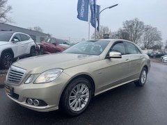 Bild des Angebotes Mercedes-Benz E 200 /ELEGANCE/AUTOMATIK/2.HD/KLIMAAUT/8XALU/AHK