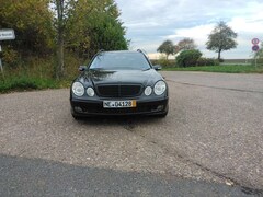 Bild des Angebotes Mercedes-Benz E 320 E 320 T CDI (211.226)