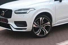 Bild des Angebotes Volvo XC90 Ultimate Dark B5*PANO*B&W*LUFT*STHZ*22*