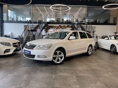 Bild des Angebotes Skoda Octavia Combi Elegance DSG *NAVI*XENON*PDC*