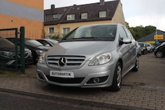 Mercedes-Benz B 180 /Temp./PDC/S.Hzng/Allwetter/Tüv/E.Spg./Ahk.