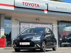 Bild des Angebotes Toyota Aygo 5-Türer x-wave - Faltdach, Navi, AHK, LED, SZ, Kli