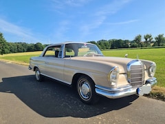 Bild des Angebotes Mercedes-Benz 220 W 111 seb Coupe