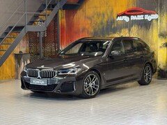 Bild des Angebotes BMW 530 i M Sport~LEDER~KAMERA~LASER~AHK~HEADUP~