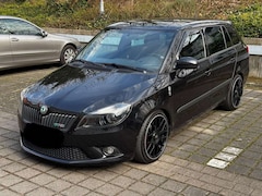 Bild des Angebotes Skoda Fabia 1.4 TSI Combi DSG RS