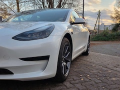 Bild des Angebotes Tesla Model 3 Model 3 Standard Reichweite Plus Hinterradantrieb