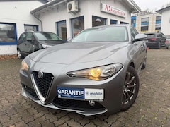 Bild des Angebotes Alfa Romeo Giulia 2.2 JTDM Aut+NAVI+ACC+KLIMATR+PDC+KAMERA+TEMPOMAT