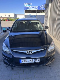 Bild des Angebotes Hyundai i30 1.4 Classic - 2. Hand, Sommerreifen Neu