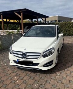 Bild des Angebotes Mercedes-Benz B 200 (CDI) d 4Matic 7G-DCT Style