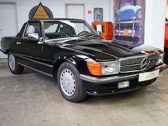 Bild des Angebotes Mercedes-Benz SL 560 in 040 schwarz mit H-Kennzeichen