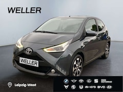 Bild des Angebotes Toyota Aygo x-play club *Kamera*Bremsassistent*Bluetooth*