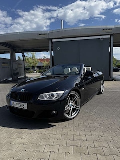 Bild des Angebotes BMW 335 BMW E93 335i Cabrio – M Performance – Handschalter