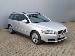 Bild des Angebotes Volvo V50 1.6D DPF DRIVe Kinetic*2.HAND/TÜV/ALU/SITZHZ*