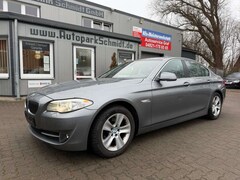 Bild des Angebotes BMW 523 i Lim. AHK°PDC°NAVI°XENON°SZHG°TEMP°8xBEREIFT