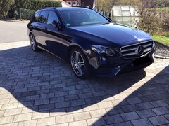 Bild des Angebotes Mercedes-Benz E 220 AMG Night | Widescreen | 360° | 19” | 8-fach