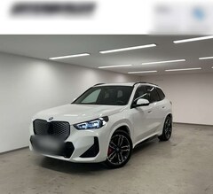 Bild des Angebotes BMW iX1 xDrive30 M Sportpaket Pro Head-Up DAB LED AHK DA K