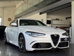Bild des Angebotes Alfa Romeo Giulia Quadrifoglio /Keramik/H&K/SHZ/ACC/Carplay