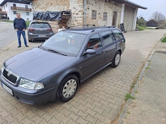 Bild des Angebotes Skoda Octavia 1.6 Combi Tour