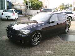 Bild des Angebotes BMW 318 318i (ALU 19" Reifen neu)