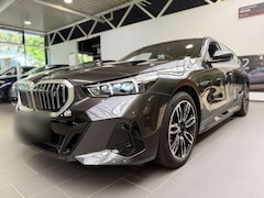 Bild des Angebotes BMW i5 eDrive40 M Sportpaket 19" harman/kardon 0,25%