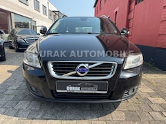Bild des Angebotes Volvo V50 Kombi D3 Summum / 2.HAND / LEDER