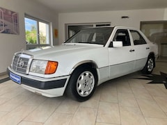 Bild des Angebotes Mercedes-Benz 200 E W124 Limousine - gepflegt -
