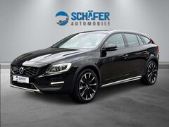 Bild des Angebotes Volvo V60 Cross Country 2.4 Summum AWD #XEN #AHK #STHZ