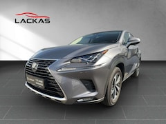 Bild des Angebotes Lexus NX 300 h*LUXURY*4x4*PANO*MARKLEV 15J-GARANTIE